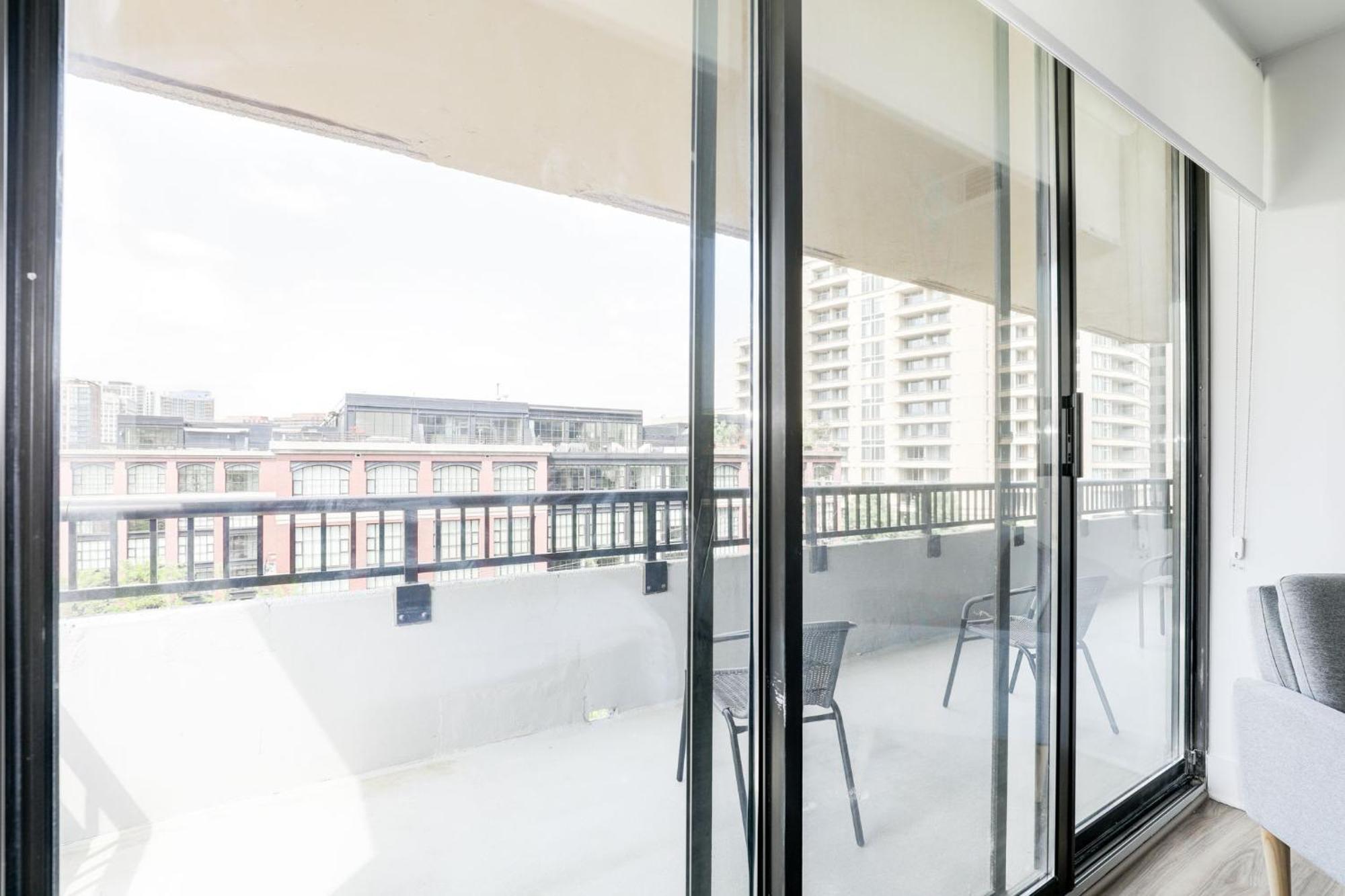 2Br Comfort Apartment In Prime Location Arlington Ngoại thất bức ảnh