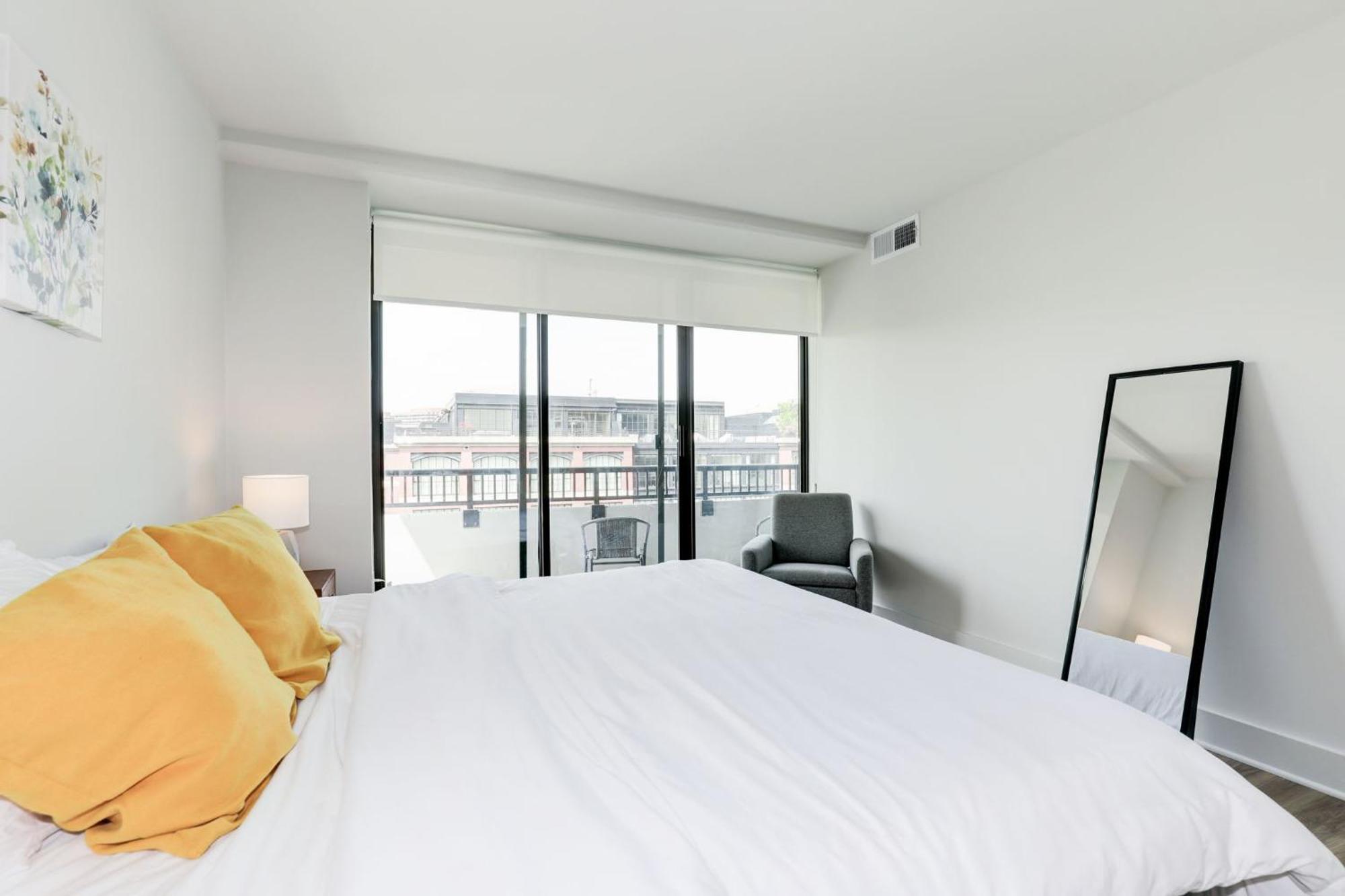 2Br Comfort Apartment In Prime Location Arlington Ngoại thất bức ảnh