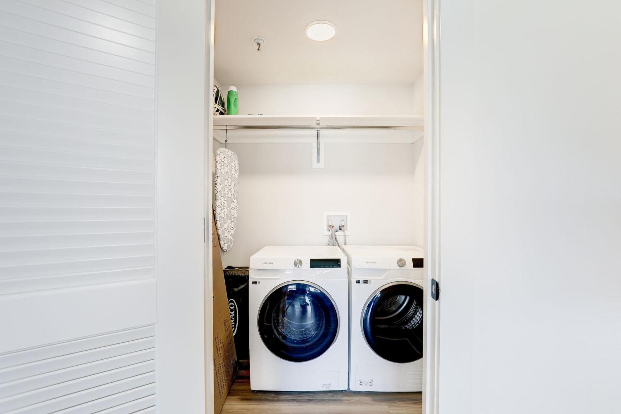2Br Comfort Apartment In Prime Location Arlington Ngoại thất bức ảnh