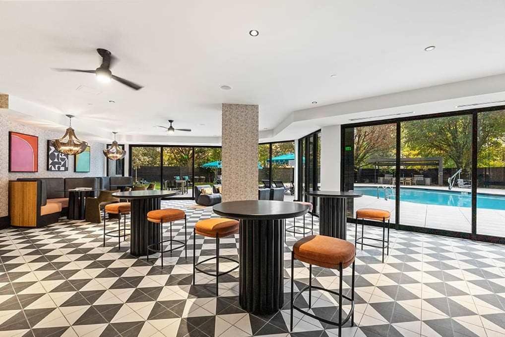 2Br Comfort Apartment In Prime Location Arlington Ngoại thất bức ảnh